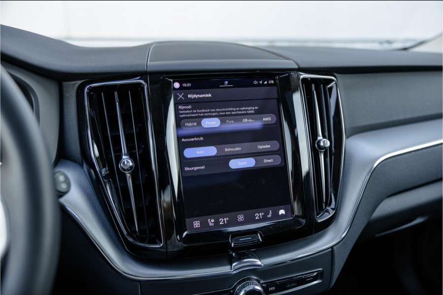 Volvo XC60 2.0 Recharge T6 AWD Panorama dak / Camera / Leder / Carplay / Android