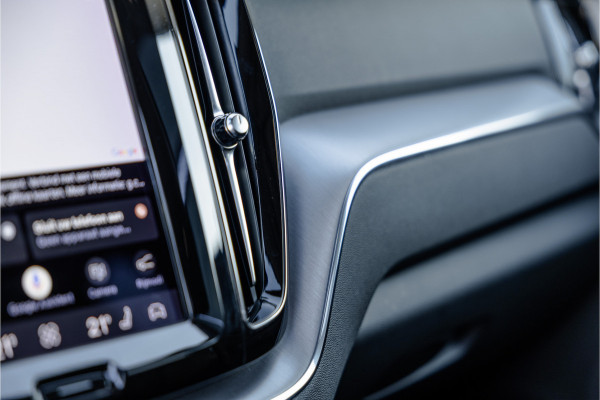 Volvo XC60 2.0 Recharge T6 AWD Panorama dak / Camera / Leder / Carplay / Android