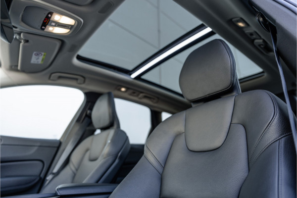 Volvo XC60 2.0 Recharge T6 AWD Panorama dak / Camera / Leder / Carplay / Android