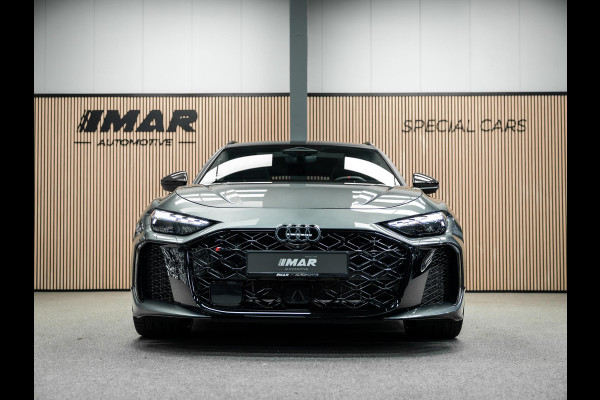 Audi A5 Avant RS 5 e-hybrid quattro Vol uitgevoerde RS5 Daytona grey met Vossen 22 inch!!!!