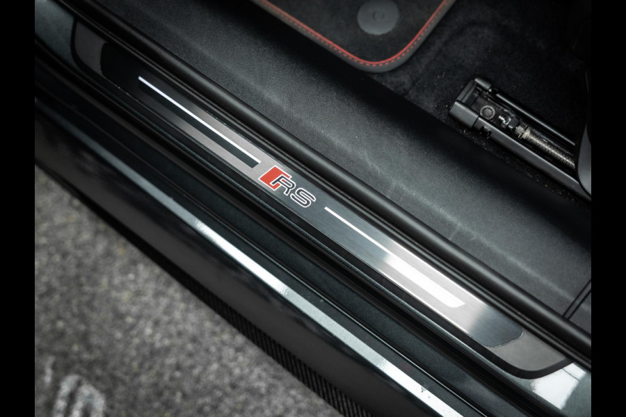 Audi A5 Avant RS 5 e-hybrid quattro Vol uitgevoerde RS5 Daytona grey met Vossen 22 inch!!!!