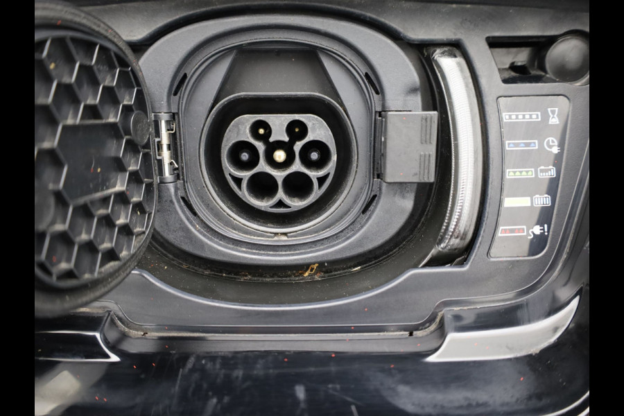 Land Rover Range Rover Sport | P400 HSE | Meridian | Schuif/Kanteldak | Apple \ Android |Auto | Dodehoek | Keyless| Prijs Rijklaar!!