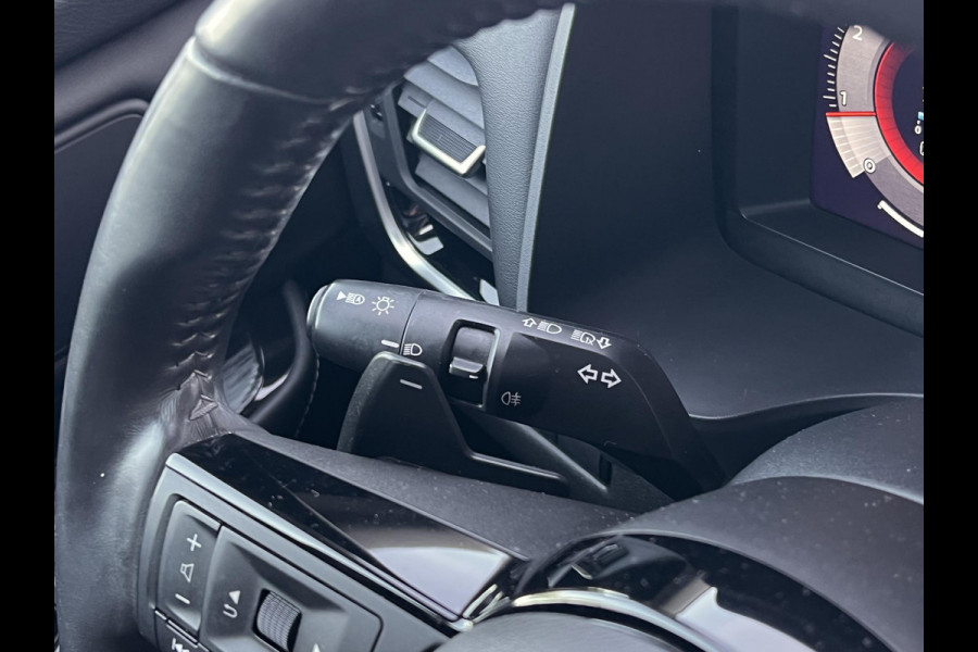 Nissan QASHQAI 1.3 MHEV Xtronic Premiere Edition | Adaptieve Cruise Control | 360 graden camera | Trekhaak | 1800kg trekgewicht