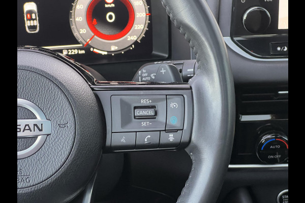 Nissan QASHQAI 1.3 MHEV Xtronic Premiere Edition | Adaptieve Cruise Control | 360 graden camera | Trekhaak | 1800kg trekgewicht