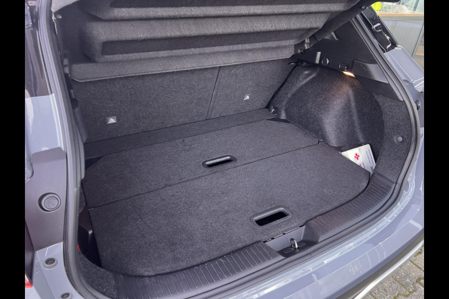 Nissan QASHQAI 1.3 MHEV Xtronic Premiere Edition | Adaptieve Cruise Control | 360 graden camera | Trekhaak | 1800kg trekgewicht