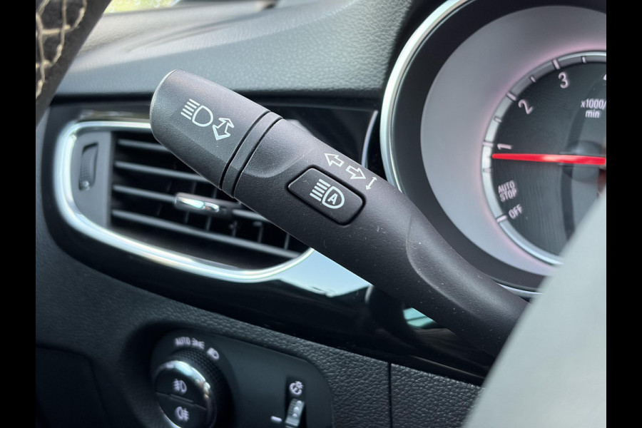 Opel Astra Sports Tourer 1.4 Innovation ✓Trekhaak✓Camera✓Carplay✓Navi✓Recent beurt gehad✓150pk✓Keyless✓Halfleder✓6 Bak✓Rijstrooksensor✓Dodehoeksensor✓Pdc V+A✓Lm velgen✓Clima✓Cruise✓N.A.P✓Apk tot 09-2027