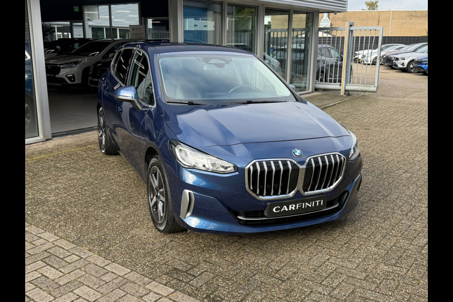 BMW 2 Serie Active Tourer 220i M-Sport Automaat 170 Pk | Navi | Voll Leder | Clima | Cruise | Camera | Sfeerverlichting | 18".