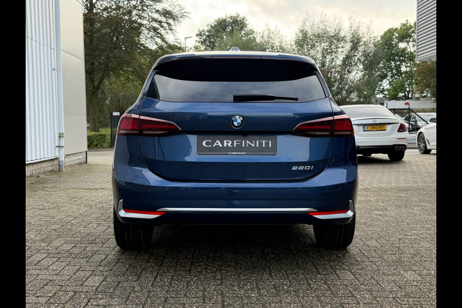 BMW 2 Serie Active Tourer 220i M-Sport Automaat 170 Pk | Navi | Voll Leder | Clima | Cruise | Camera | Sfeerverlichting | 18".