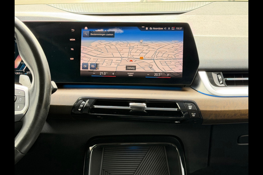 BMW 2 Serie Active Tourer 220i M-Sport Automaat 170 Pk | Navi | Voll Leder | Clima | Cruise | Camera | Sfeerverlichting | 18".