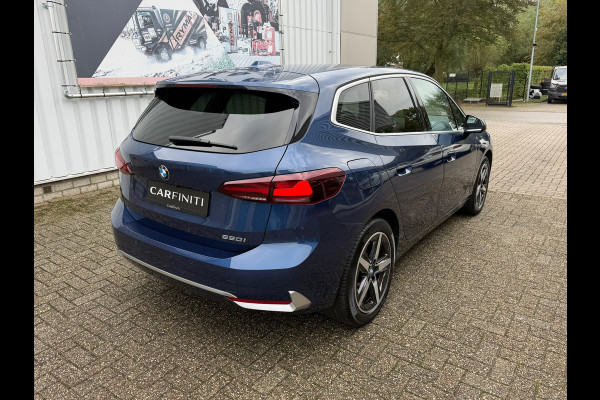 BMW 2 Serie Active Tourer 220i M-Sport Automaat 170 Pk | Navi | Voll Leder | Clima | Cruise | Camera | Sfeerverlichting | 18".