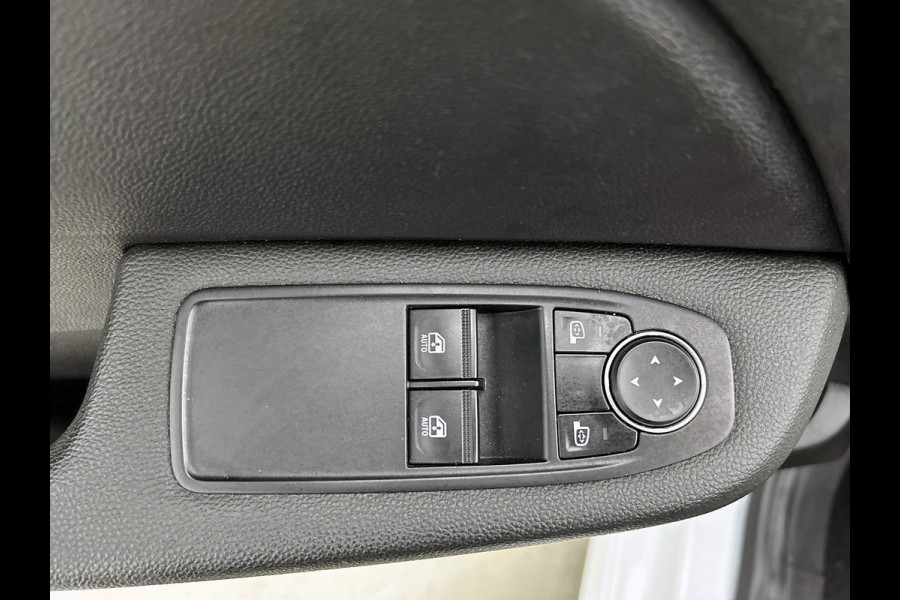 Renault Clio 1.0 TCe Zen 92PK 6versn./ Airco / Navigatie / Airco / 5Drs / Radio-multimedia / NL auto / Apk 03-2027