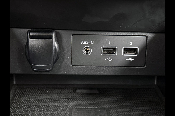 Renault Clio 1.0 TCe Zen 92PK 6versn./ Airco / Navigatie / Airco / 5Drs / Radio-multimedia / NL auto / Apk 03-2027