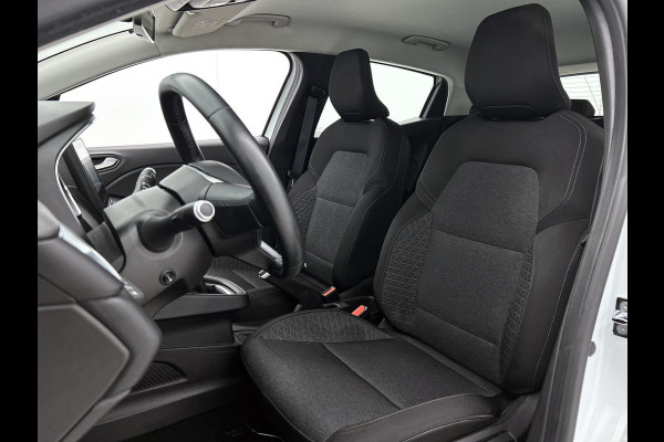 Renault Clio 1.0 TCe Zen 92PK 6versn./ Airco / Navigatie / Airco / 5Drs / Radio-multimedia / NL auto / Apk 03-2027