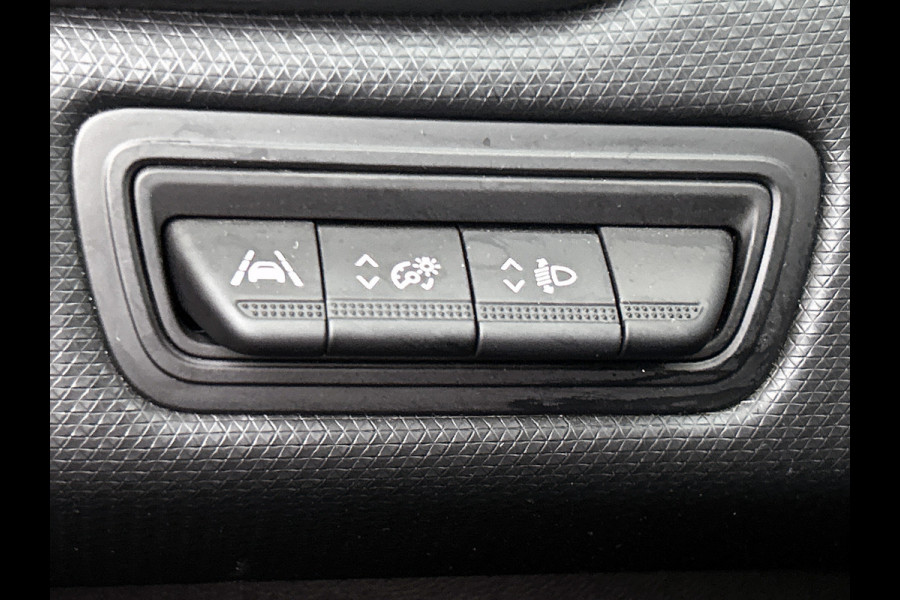 Renault Clio 1.0 TCe Zen 92PK 6versn./ Airco / Navigatie / Airco / 5Drs / Radio-multimedia / NL auto / Apk 03-2027