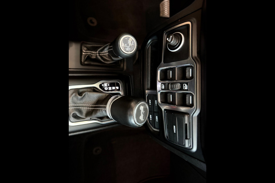 Jeep Wrangler UNLIMITED Jeep Wrangler 380 Sahara 2.0 PHEV Softtop AWD 4x4 Leer Navi Led-Xenon