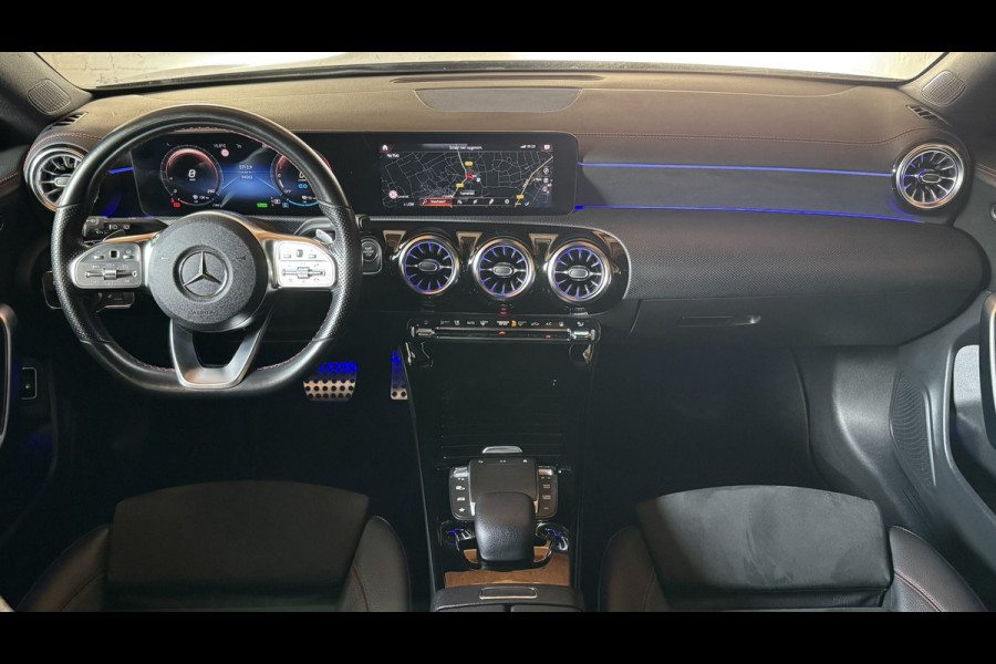 Mercedes-Benz CLA-Klasse Shooting Brake 250 e AMG-Line Advantage Carplay SOH 97% Camera Cruise Leder/Alcant Stoelverw. Sfeerverl.