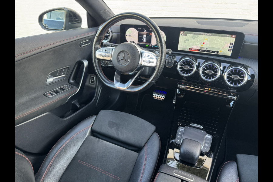 Mercedes-Benz CLA-Klasse Shooting Brake 250 e AMG-Line Advantage Carplay SOH 97% Camera Cruise Leder/Alcant Stoelverw. Sfeerverl.