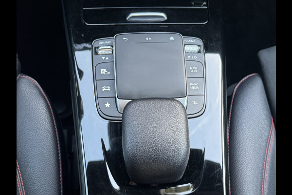 Mercedes-Benz CLA-Klasse Shooting Brake 250 e AMG-Line Advantage Carplay SOH 97% Camera Cruise Leder/Alcant Stoelverw. Sfeerverl.