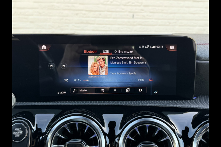 Mercedes-Benz CLA-Klasse Shooting Brake 250 e AMG-Line Advantage Carplay SOH 97% Camera Cruise Leder/Alcant Stoelverw. Sfeerverl.