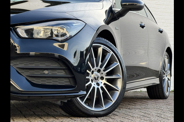 Mercedes-Benz CLA-Klasse Shooting Brake 250 e AMG-Line Advantage Carplay SOH 97% Camera Cruise Leder/Alcant Stoelverw. Sfeerverl.