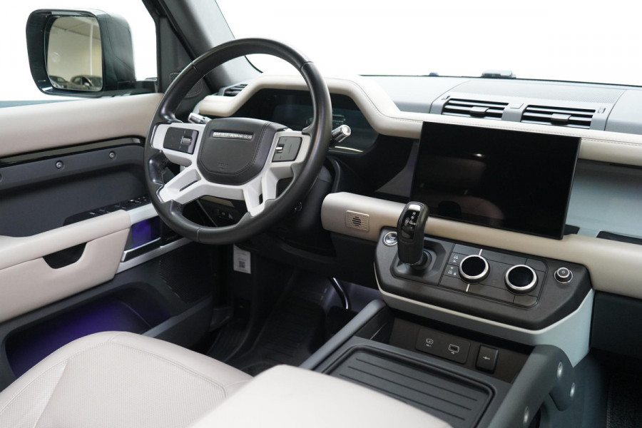 Land Rover Defender 110 2.0 P400e 110 404pk URBAN pakket | SoH 96,5% | Trekhaak afn. | Leder | Panoramadak | Memory