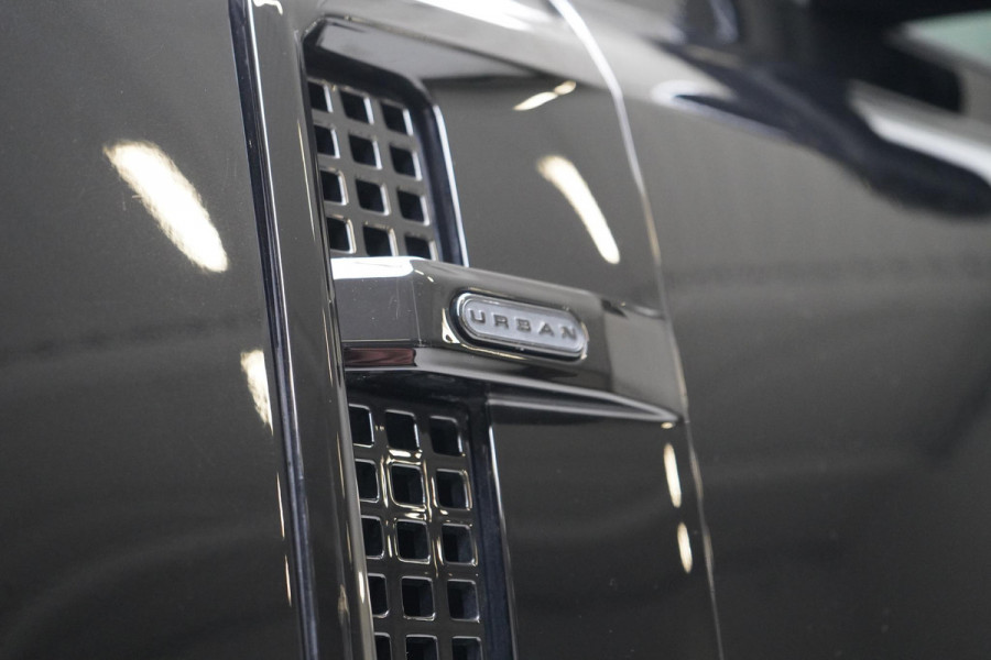 Land Rover Defender 110 2.0 P400e 110 404pk URBAN pakket | SoH 96,5% | Trekhaak afn. | Leder | Panoramadak | Memory