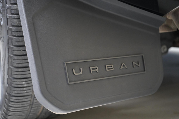 Land Rover Defender 110 2.0 P400e 110 404pk URBAN pakket | SoH 96,5% | Trekhaak afn. | Leder | Panoramadak | Memory