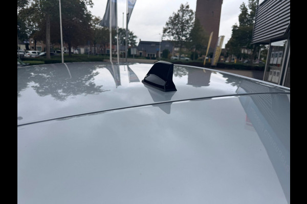 Renault Captur 1.8 E-Tech full hybrid 160 techno Navi / CarPlay / Clima