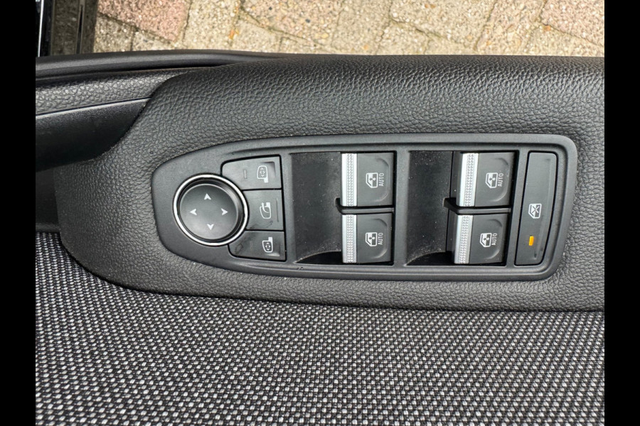 Renault Captur 1.8 E-Tech full hybrid 160 techno Navi / CarPlay / Clima
