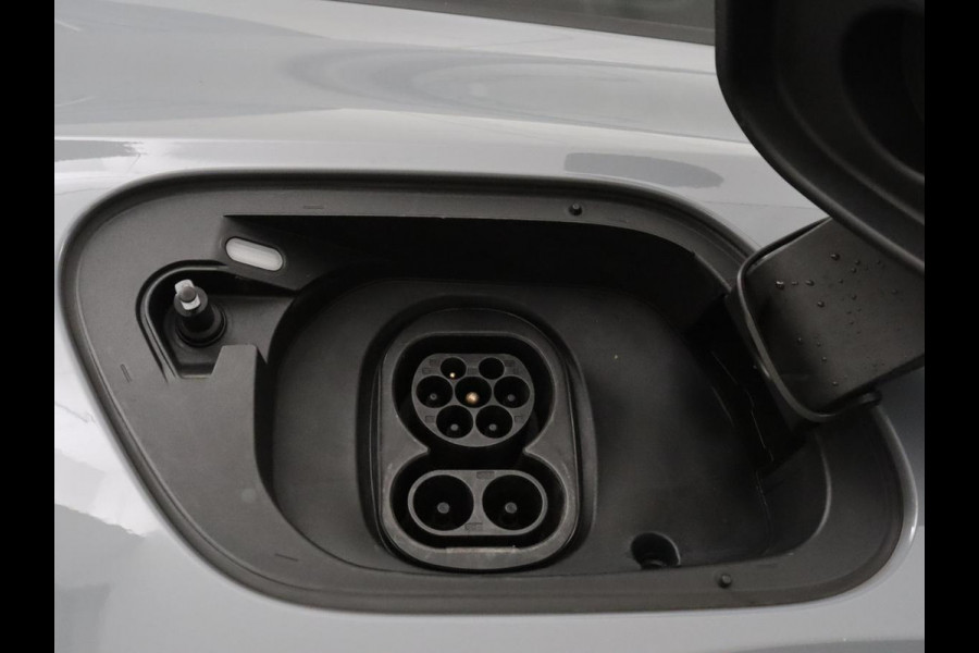 Volkswagen ID.4 Pro 77 kWh | SOH 94,2% | Adaptive cruise | Stuur/ stoelverwarming | Park assist | Climate control | Carplay | Sfeerverlichting | Full LED | 19" velgen