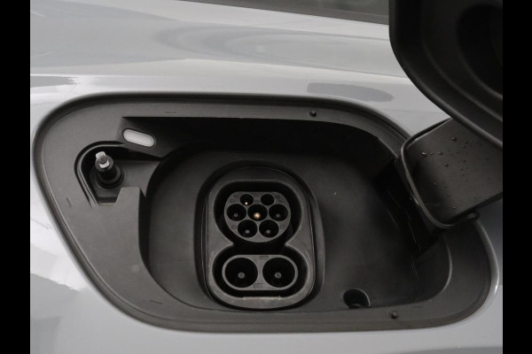 Volkswagen ID.4 Pro 77 kWh | SOH 94,2% | Adaptive cruise | Stuur/ stoelverwarming | Park assist | Climate control | Carplay | Sfeerverlichting | Full LED | 19" velgen