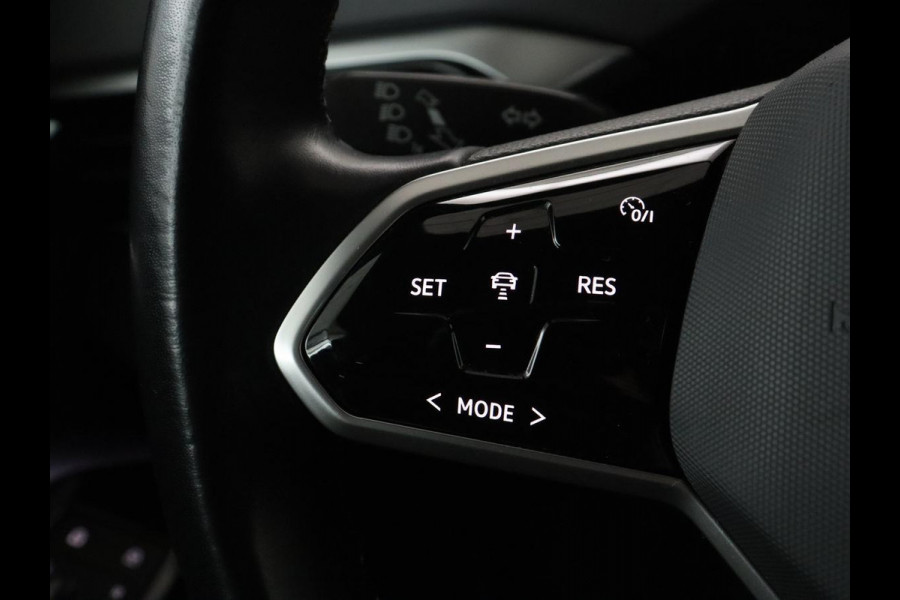 Volkswagen ID.4 Pro 77 kWh | SOH 94,2% | Adaptive cruise | Stuur/ stoelverwarming | Park assist | Climate control | Carplay | Sfeerverlichting | Full LED | 19" velgen
