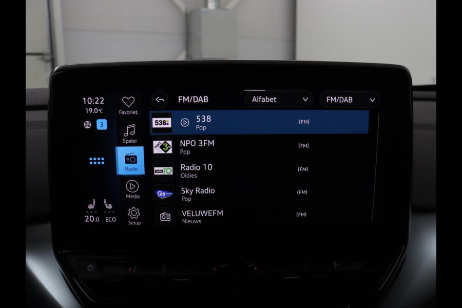 Volkswagen ID.4 Pro 77 kWh | SOH 94,2% | Adaptive cruise | Stuur/ stoelverwarming | Park assist | Climate control | Carplay | Sfeerverlichting | Full LED | 19" velgen
