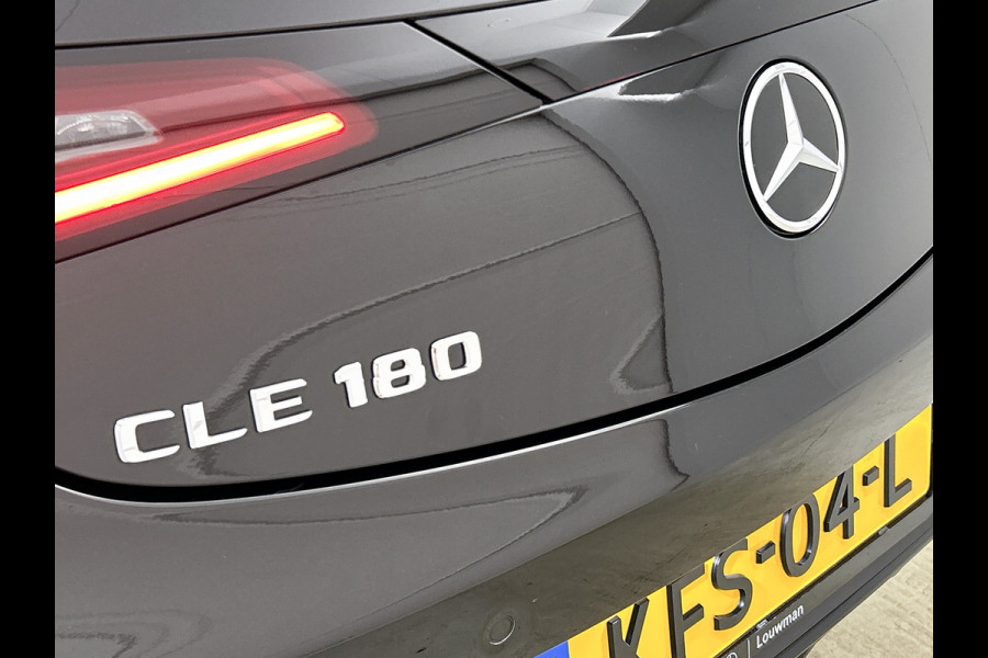 Mercedes-Benz CLE Cabriolet 180 AMG Line | Night Pakket | 20 Inch AMG velgen | Cabriolet Comfort-Pakket | Memory Voorstoelen | Ledkoplampen. Inclusief 24 maanden MB Certified garantie voor Europa.