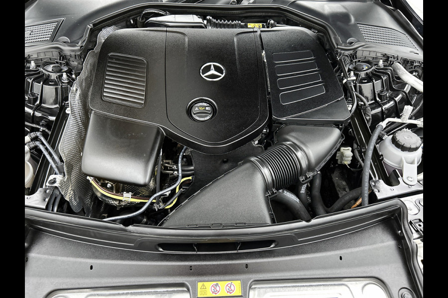 Mercedes-Benz CLE Cabriolet 180 AMG Line | Night Pakket | 20 Inch AMG velgen | Cabriolet Comfort-Pakket | Memory Voorstoelen | Ledkoplampen. Inclusief 24 maanden MB Certified garantie voor Europa.