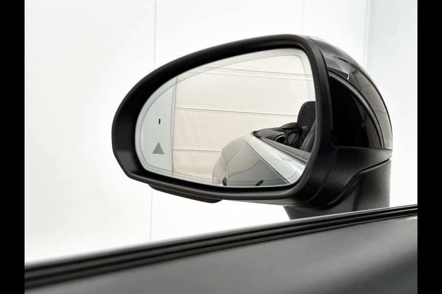 Mercedes-Benz CLE Cabriolet 180 AMG Line | Night Pakket | 20 Inch AMG velgen | Cabriolet Comfort-Pakket | Memory Voorstoelen | Ledkoplampen. Inclusief 24 maanden MB Certified garantie voor Europa.