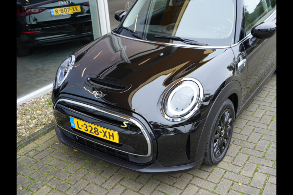 MINI Electric MINI Yours 33 kWh | SOH 97% | Stoelverwarming | Cruise Control | LED | Apple Carplay/Android Auto |