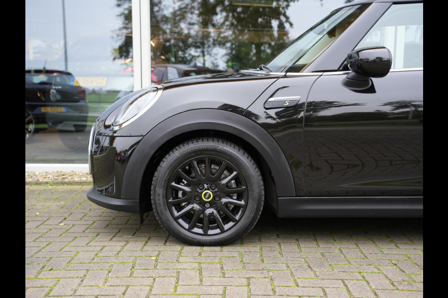 MINI Electric MINI Yours 33 kWh | SOH 97% | Stoelverwarming | Cruise Control | LED | Apple Carplay/Android Auto |