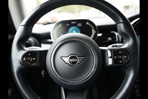 MINI Electric MINI Yours 33 kWh | SOH 97% | Stoelverwarming | Cruise Control | LED | Apple Carplay/Android Auto |