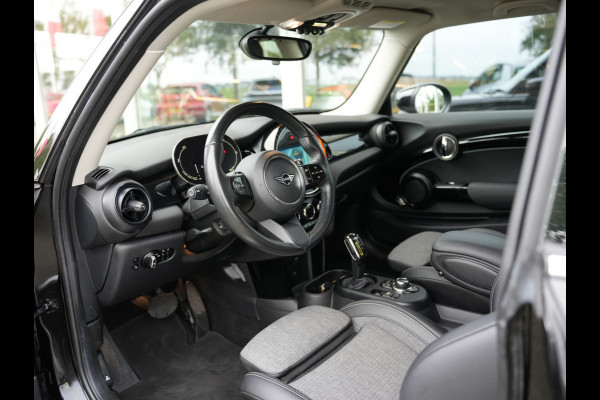 MINI Electric MINI Yours 33 kWh | SOH 97% | Stoelverwarming | Cruise Control | LED | Apple Carplay/Android Auto |