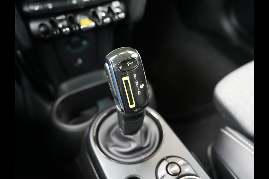 MINI Electric MINI Yours 33 kWh | SOH 97% | Stoelverwarming | Cruise Control | LED | Apple Carplay/Android Auto |