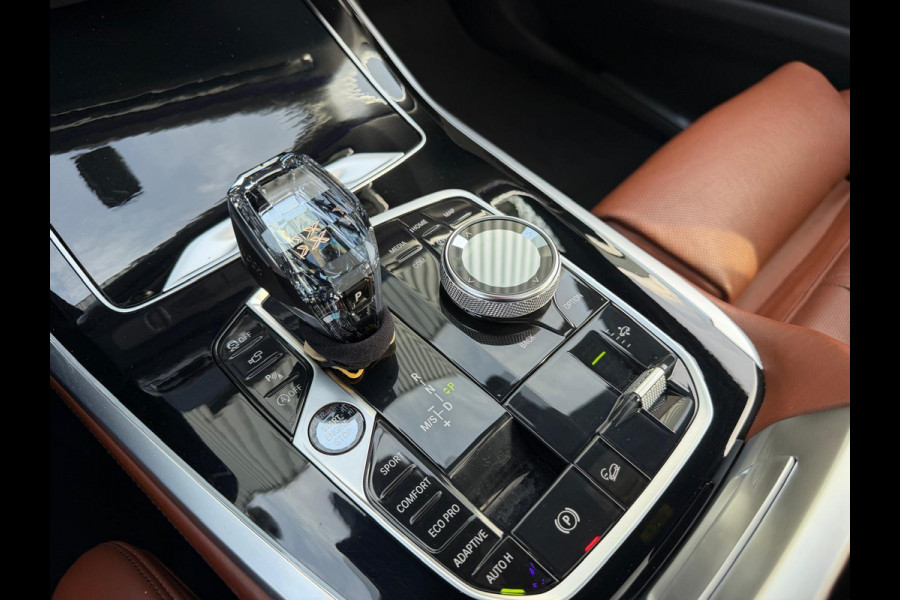 BMW X7 xDrive40i 6p. | 2E EIGENAAR | 3/6/12MND GARANTIE | PANO | LASER | BOWERS&WILKINS | MASSAGE | ACC | CAMERA | PARFUM | SFEER |TREKHAAK | BOMVOL |