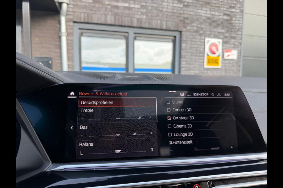 BMW X7 xDrive40i 6p. | 2E EIGENAAR | 3/6/12MND GARANTIE | PANO | LASER | BOWERS&WILKINS | MASSAGE | ACC | CAMERA | PARFUM | SFEER |TREKHAAK | BOMVOL |