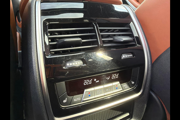 BMW X7 xDrive40i 6p. | 2E EIGENAAR | 3/6/12MND GARANTIE | PANO | LASER | BOWERS&WILKINS | MASSAGE | ACC | CAMERA | PARFUM | SFEER |TREKHAAK | BOMVOL |