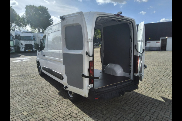 Renault Master 150 PK L2H2 GESLOTEN - V-72-KBF - TREKHAAK - EURO 6 - BPM VRIJ!