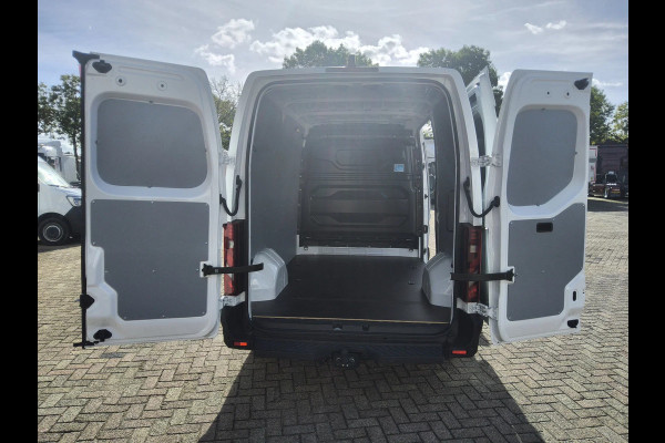 Renault Master 150 PK L2H2 GESLOTEN - V-72-KBF - TREKHAAK - EURO 6 - BPM VRIJ!