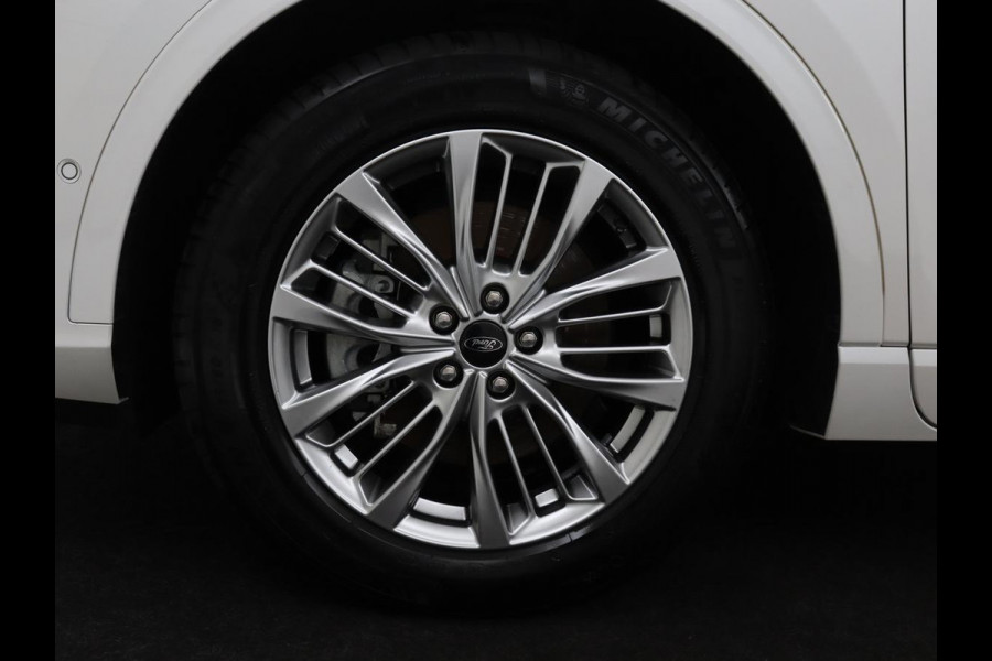 Ford Kuga 2.5 PHEV Vignale | SOH 86,6% | Panoramadak | Leder | Memory | Adaptive cruise | Trekhaak | Stuur/stoelverwarming | B&O Sound | Head-up | Achterbank verwarming | Camera | Park assist