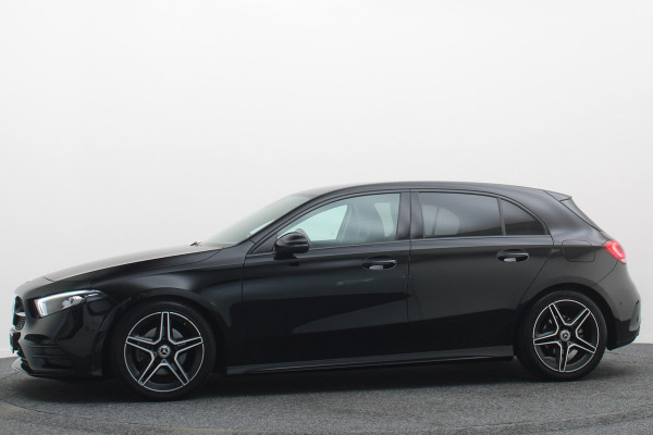 Mercedes-Benz A-Klasse 160 Business Solution AMG Virtual Cockpit, Camera, Cruise, Stoelverwarming, Apple Carplay, PDC, Trekhaak, 18''