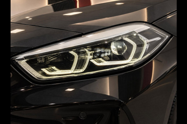 BMW 1-serie 120i High Executive | M-Sport Shadow | Pano | Leder | Ambiance