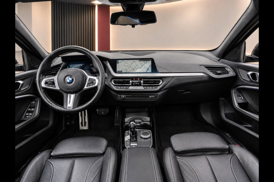 BMW 1-serie 120i High Executive | M-Sport Shadow | Pano | Leder | Ambiance